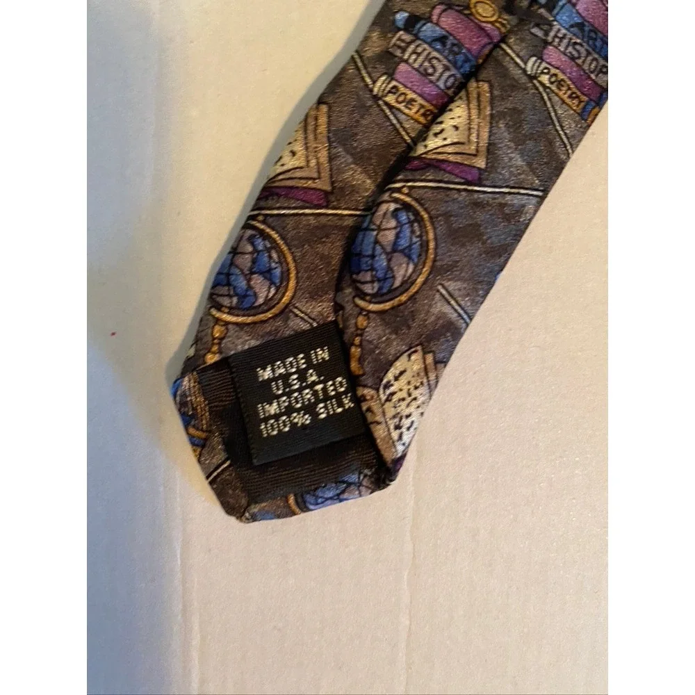 Van Heusen Educator Mens Silk Tie Library Books Globe History Poetry Novelty